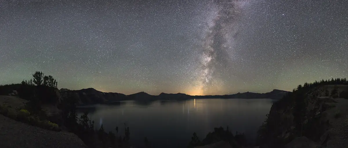 A panorama of the Milky Way over Crater Lake
